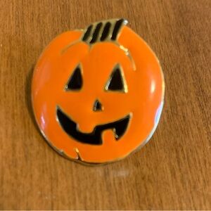 Pumpkin Pin 1”
